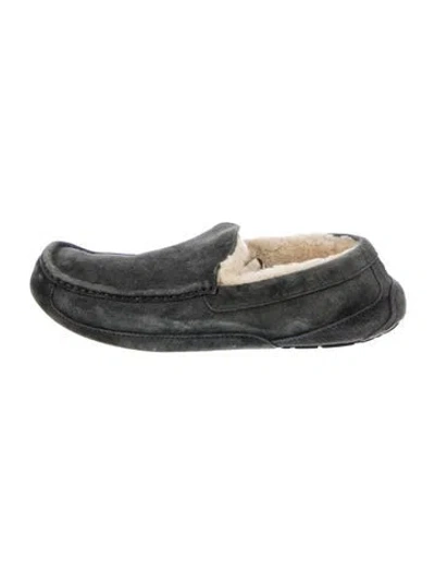 Pre-owned Ugg Suede Loafers In Blue