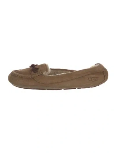 Pre-owned Ugg Suede Moccasins In Brown