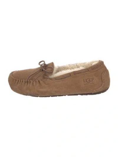 Pre-owned Ugg Suede Moccasins In Brown