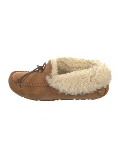 Pre-owned Ugg Suede Moccasins In Neutral