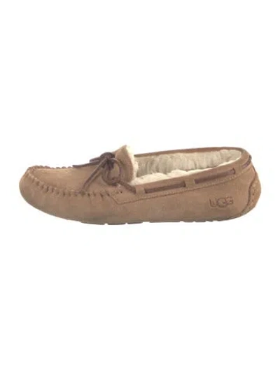 Pre-owned Ugg Suede Moccasins In Neutral