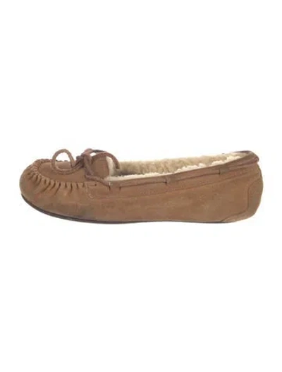 Pre-owned Ugg Suede Moccasins In Neutral