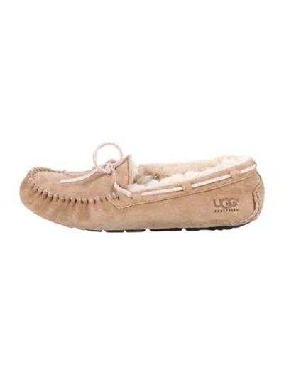 Pre-owned Ugg Suede Moccasins In Neutrals