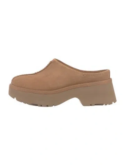 Pre-owned Ugg Suede Mules In Brown