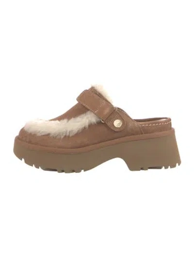 Pre-owned Ugg Suede Mules In Brown