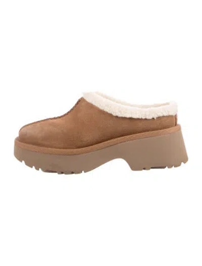 Pre-owned Ugg Suede Mules In Brown