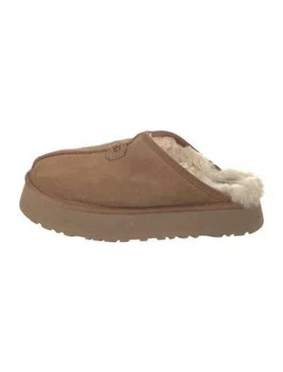 Pre-owned Ugg Suede Mules In Brown