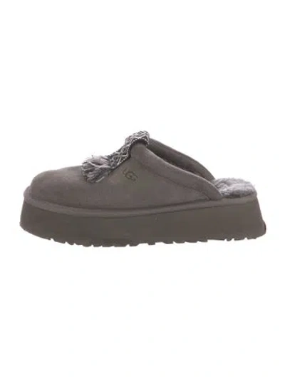 Pre-owned Ugg Suede Mules In Gray