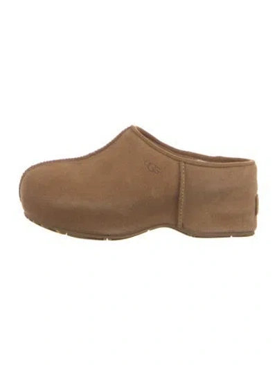 Pre-owned Ugg Suede Mules In Neutral