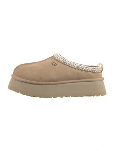 Pre-owned Ugg Suede Mules In Neutral