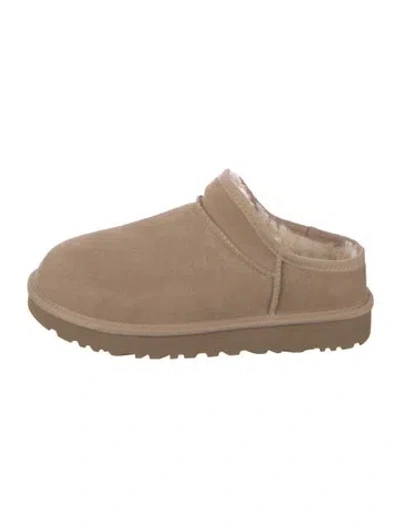Pre-owned Ugg Suede Mules In Neutral