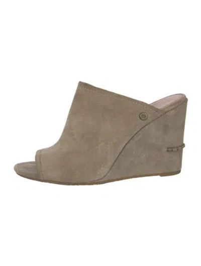 Pre-owned Ugg Suede Mules In Neutrals