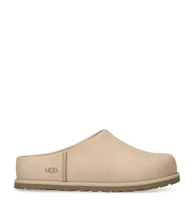 Ugg Suede Otzo Clogs In Beige