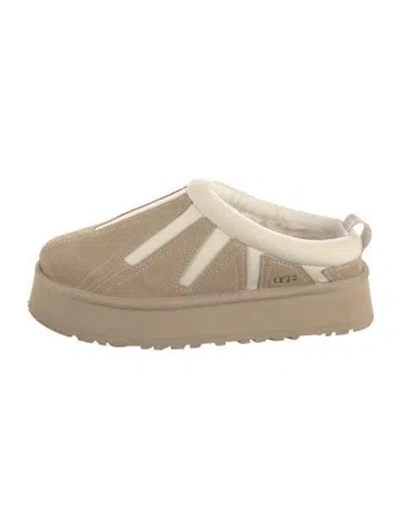 Pre-owned Ugg Suede Patterned Mules In Neutrals