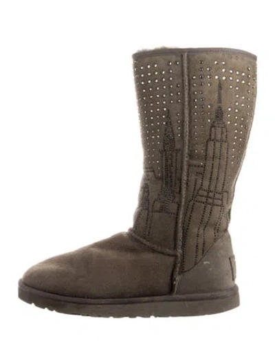 Pre-owned Ugg Suede Patterned Snow Boots In Green