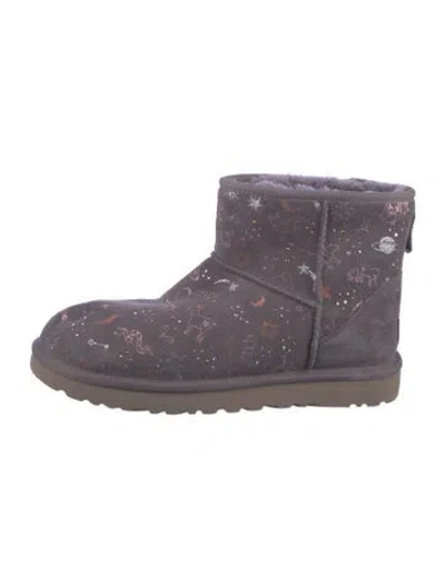 Pre-owned Ugg Suede Printed Boots In Gray