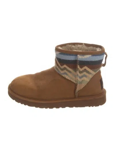 Pre-owned Ugg Suede Printed Boots In Neutral