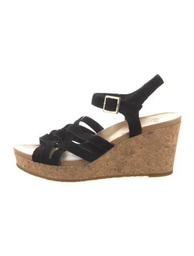 Pre-owned Ugg Suede Sandals In Black