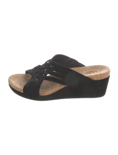 Pre-owned Ugg Suede Sandals In Black