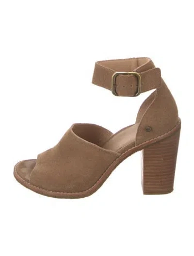 Pre-owned Ugg Suede Sandals In Brown