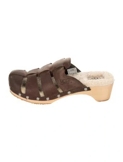 Pre-owned Ugg Suede Slides In Brown