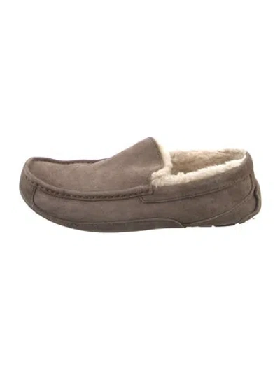 Pre-owned Ugg Suede Slippers In Brown