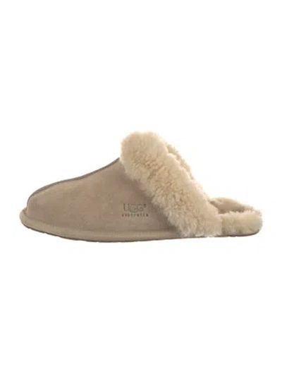 Pre-owned Ugg Suede Slippers In Brown/neutrals