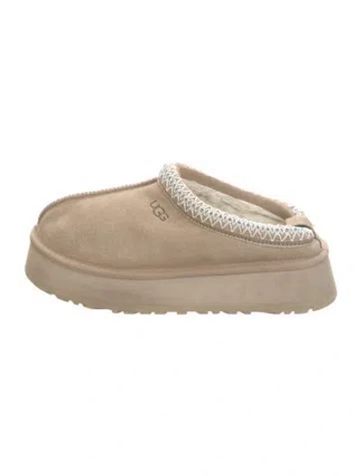 Pre-owned Ugg Suede Slippers In Neutrals