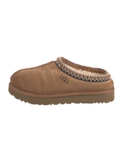 Pre-owned Ugg Suede Slippers In Neutrals