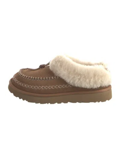Pre-owned Ugg Suede Slippers In Neutrals