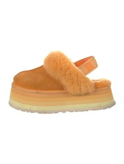 Pre-owned Ugg Suede Slippers In Yellow