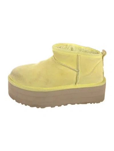 Pre-owned Ugg Suede Slippers In Yellow