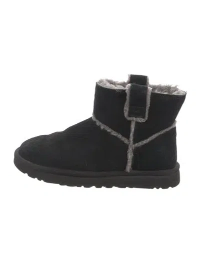 Pre-owned Ugg Suede Snow Boots In Black