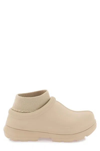 UGG UGG TASMAN X ROUND TOE ANKLE BOOTS