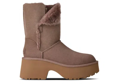 Ugg Wmns Esmee Boot 'caribou' In Brown