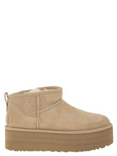 Ugg Ultra Mini Classic - Boots With Plateau In Neutral
