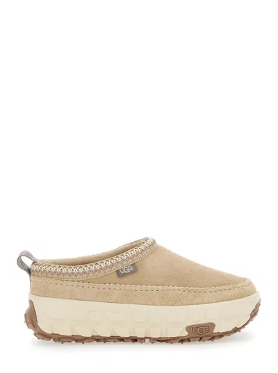 Ugg Venture Daze Beige Mules With Decorative Stitching And Side Logo Patch In Suede Man In Sand