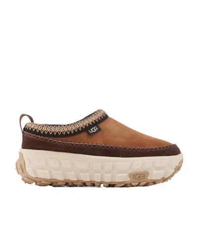 UGG UGG VENTURE DAZE PLATFORM CONTRAST STITCHED SLIPPERS