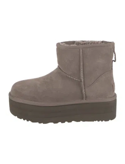 Pre-owned Ugg Vintage Suede Boots In Brown