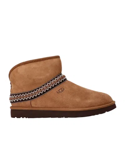 Ugg W Classic Mini Crescent In Brown