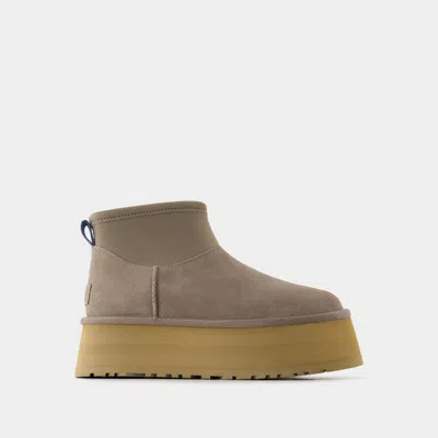 UGG UGG W CLASSIC MINI DIPPER BOOTS