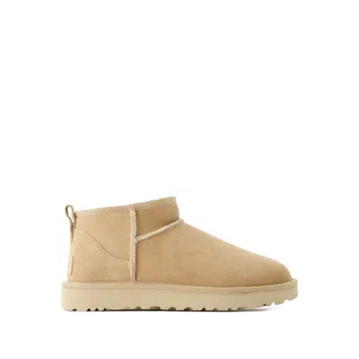 Ugg W Classic Ultra Mini Ankle Boots - Leather - Sand In Brown