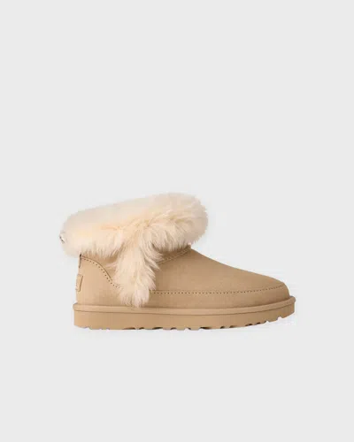 Ugg W Classic Ultra Mini Chalet In Brown