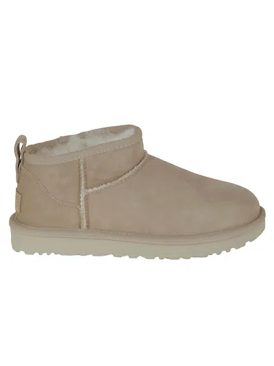 Ugg W Classic Ultra Mini In Sand