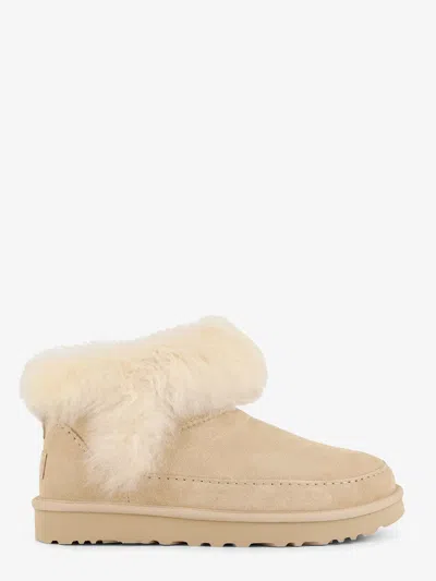 Ugg W Classic Ultra Mini Suede Boots In Beige