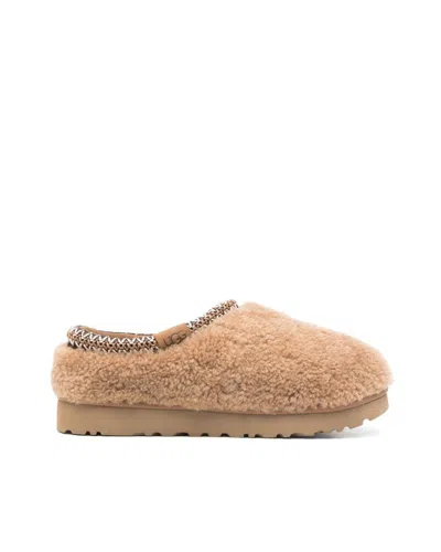 Ugg W Tasman Maxi Slides In Curly Chestnut In Brown