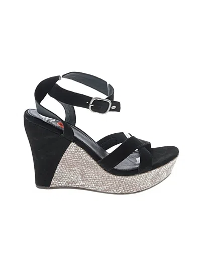 Pre-owned Ugg Wedges In Black