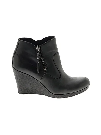 Pre-owned Ugg Wedges In Black