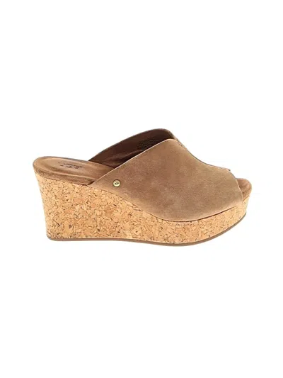 Pre-owned Ugg Wedges In Tan