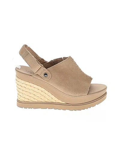Pre-owned Ugg Wedges In Tan